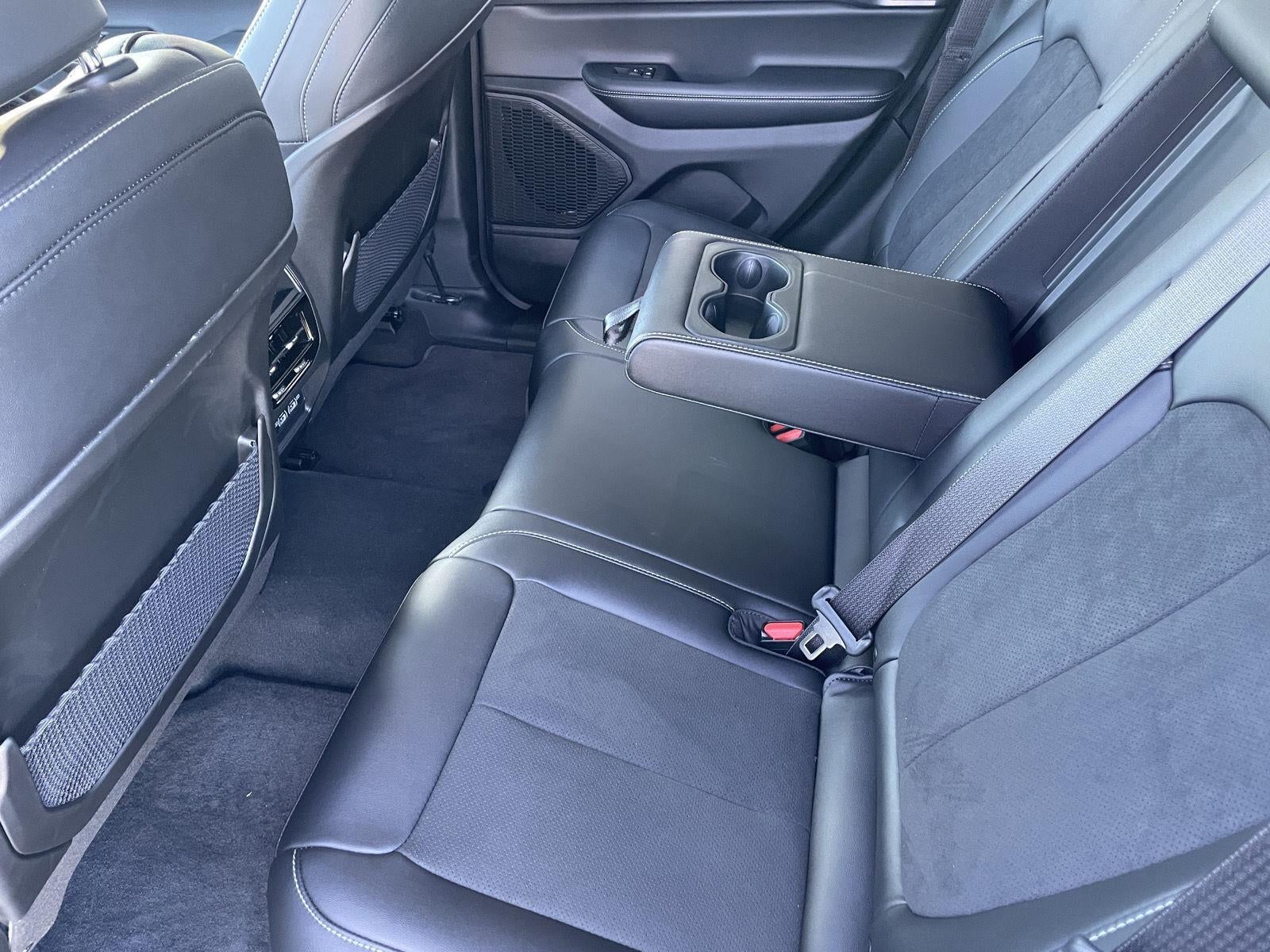 2025 Jeep Grand Cherokee Altitude X 4x4