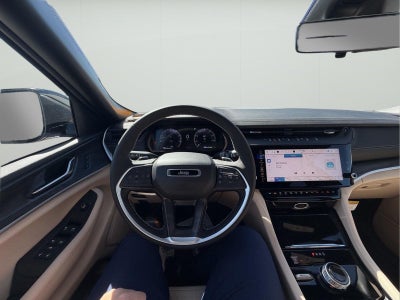 2027 Jeep Grand Cherokee GRAND CHEROKEE LIMITED 4X4
