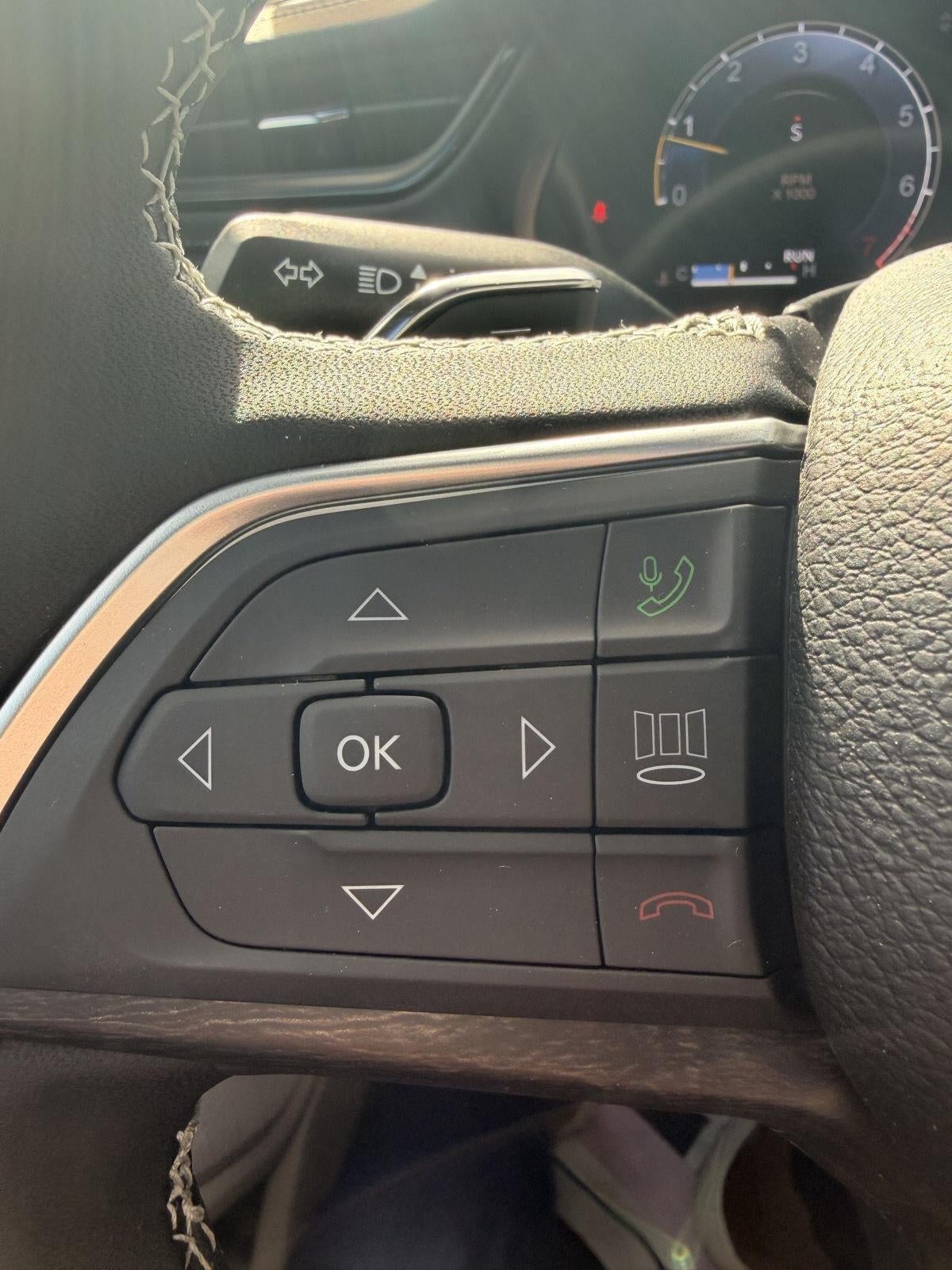 2027 Jeep GRAND CHEROKEE GRAND CHEROKEE LIMITED 4X4
