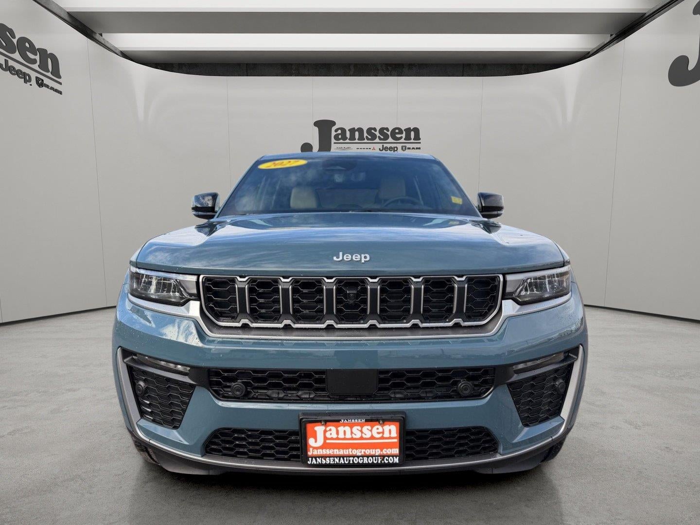 2027 Jeep Grand Cherokee GRAND CHEROKEE LIMITED 4X4