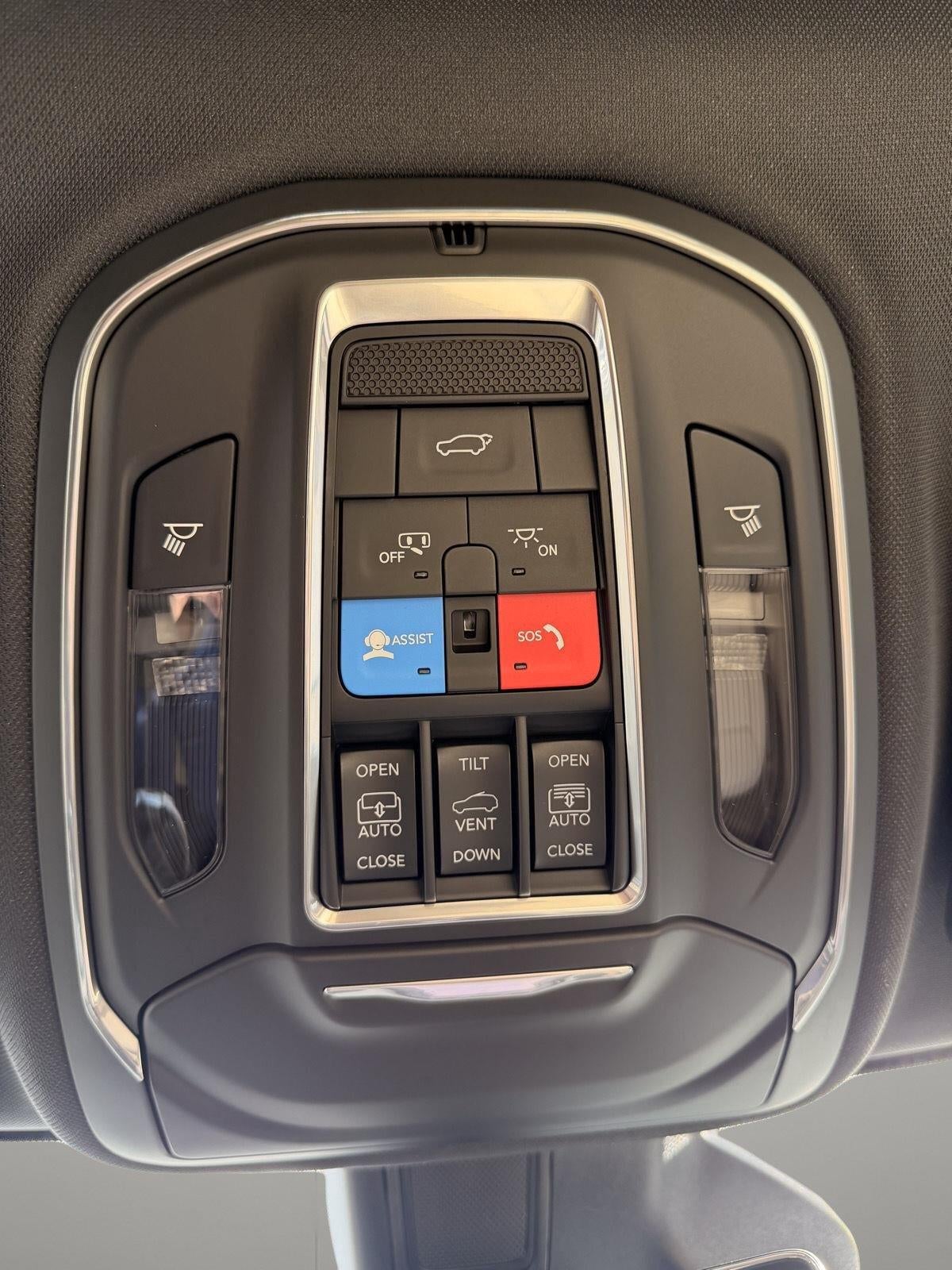 2027 Jeep Grand Cherokee GRAND CHEROKEE LIMITED 4X4