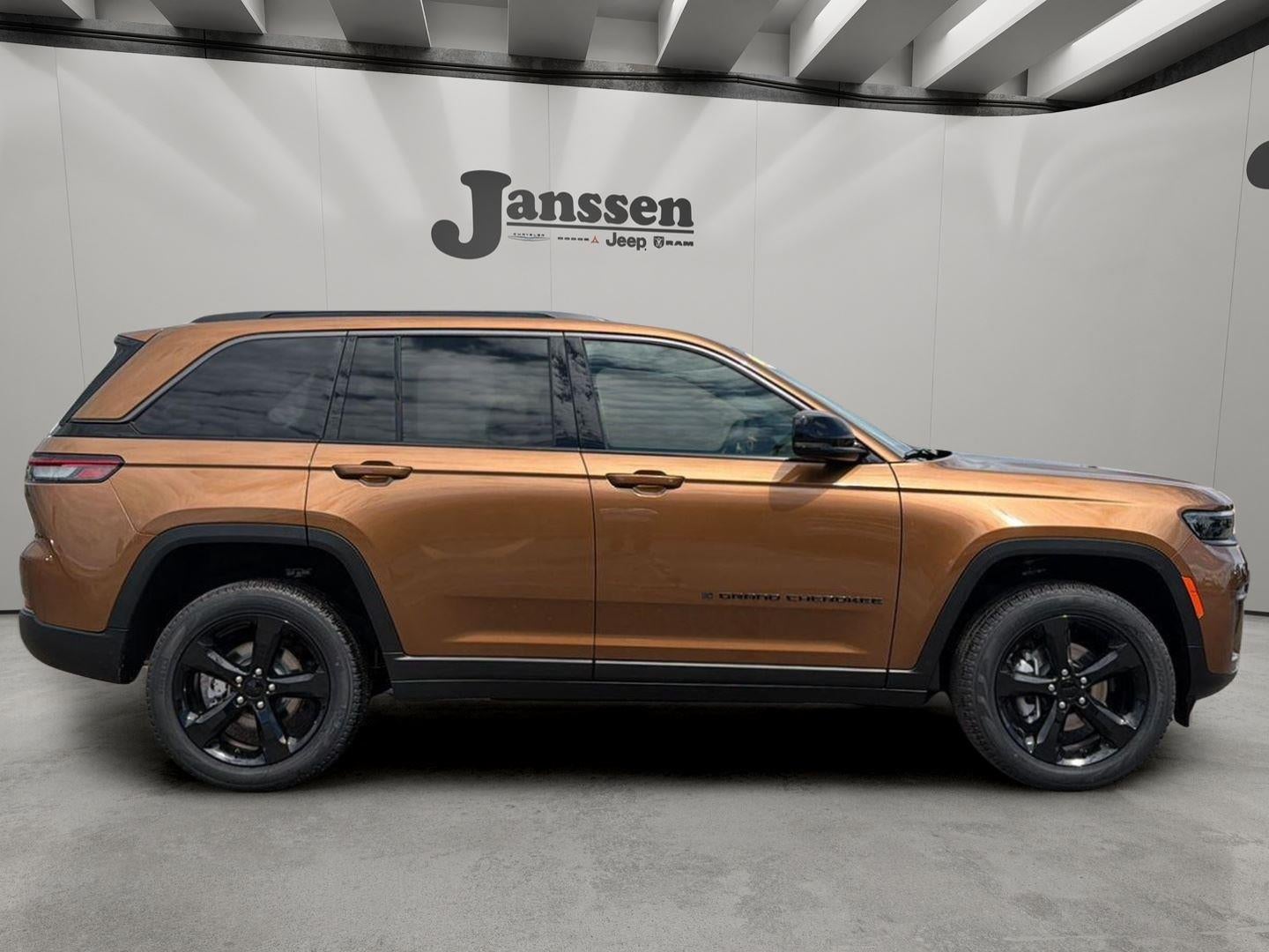 2026 Jeep Grand Cherokee GRAND CHEROKEE LIMITED 4X4