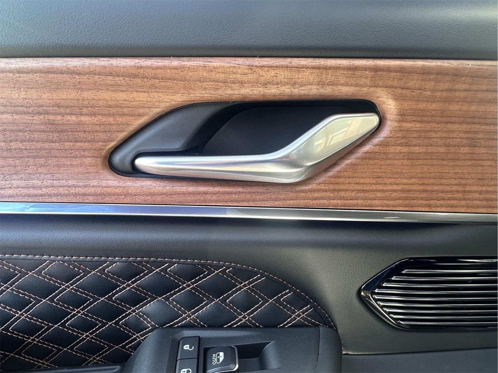 2026 Jeep Grand Cherokee L GRAND CHEROKEE L SUMMIT 4X4