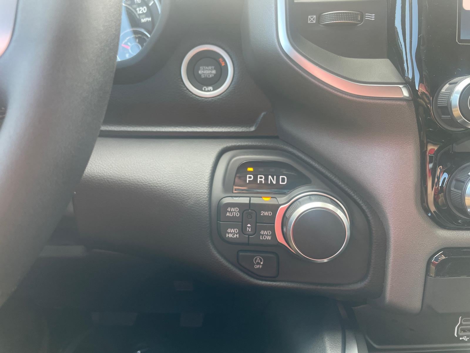 2025 RAM 1500 RAM 1500 BIG HORN CREW CAB 4X4 5'7' BOX