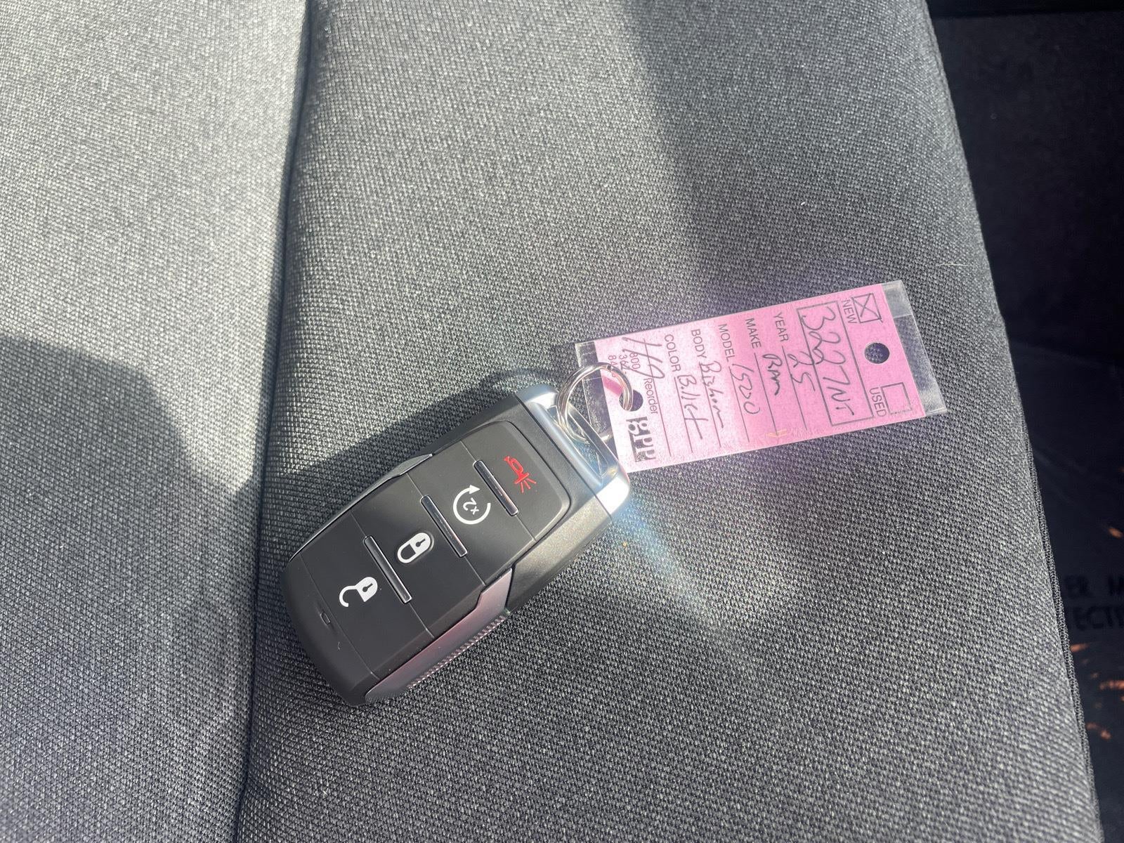 2025 RAM 1500 RAM 1500 BIG HORN CREW CAB 4X4 5'7' BOX