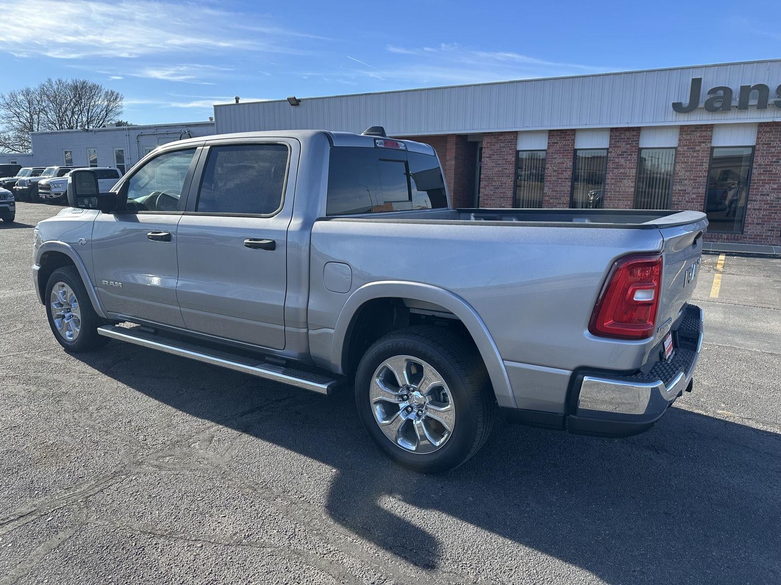 2026 RAM 1500 RAM 1500 BIG HORN CREW CAB 4X4 5'7' BOX