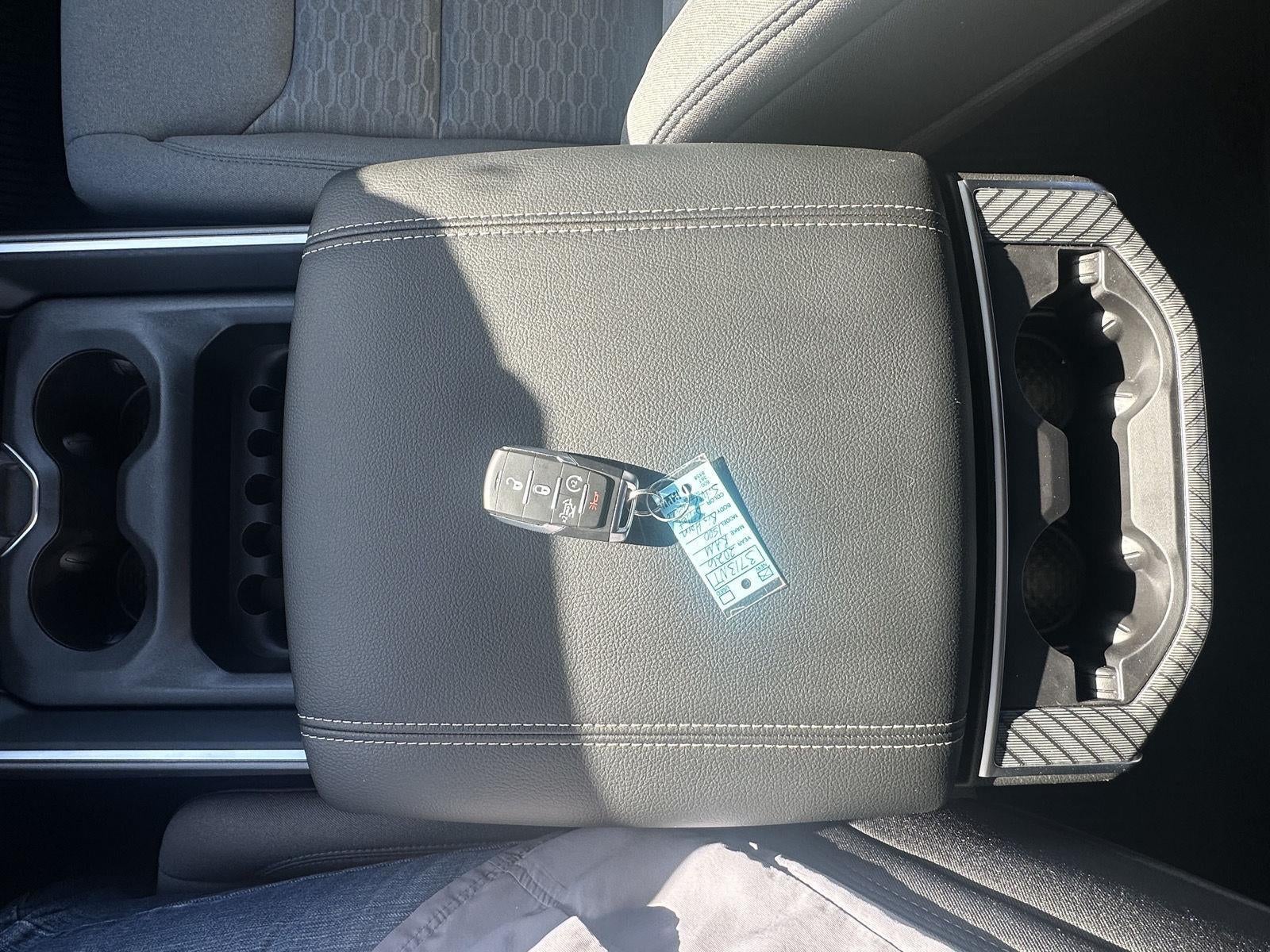 2026 RAM 1500 RAM 1500 BIG HORN CREW CAB 4X4 5'7' BOX