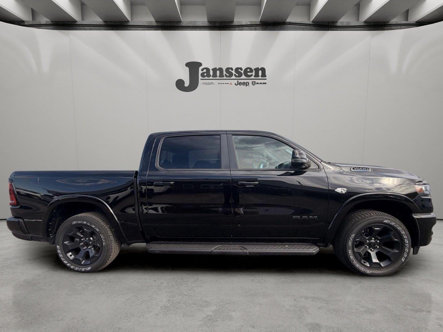 2026 RAM 1500 RAM 1500 BIG HORN CREW CAB 4X4 5'7' BOX