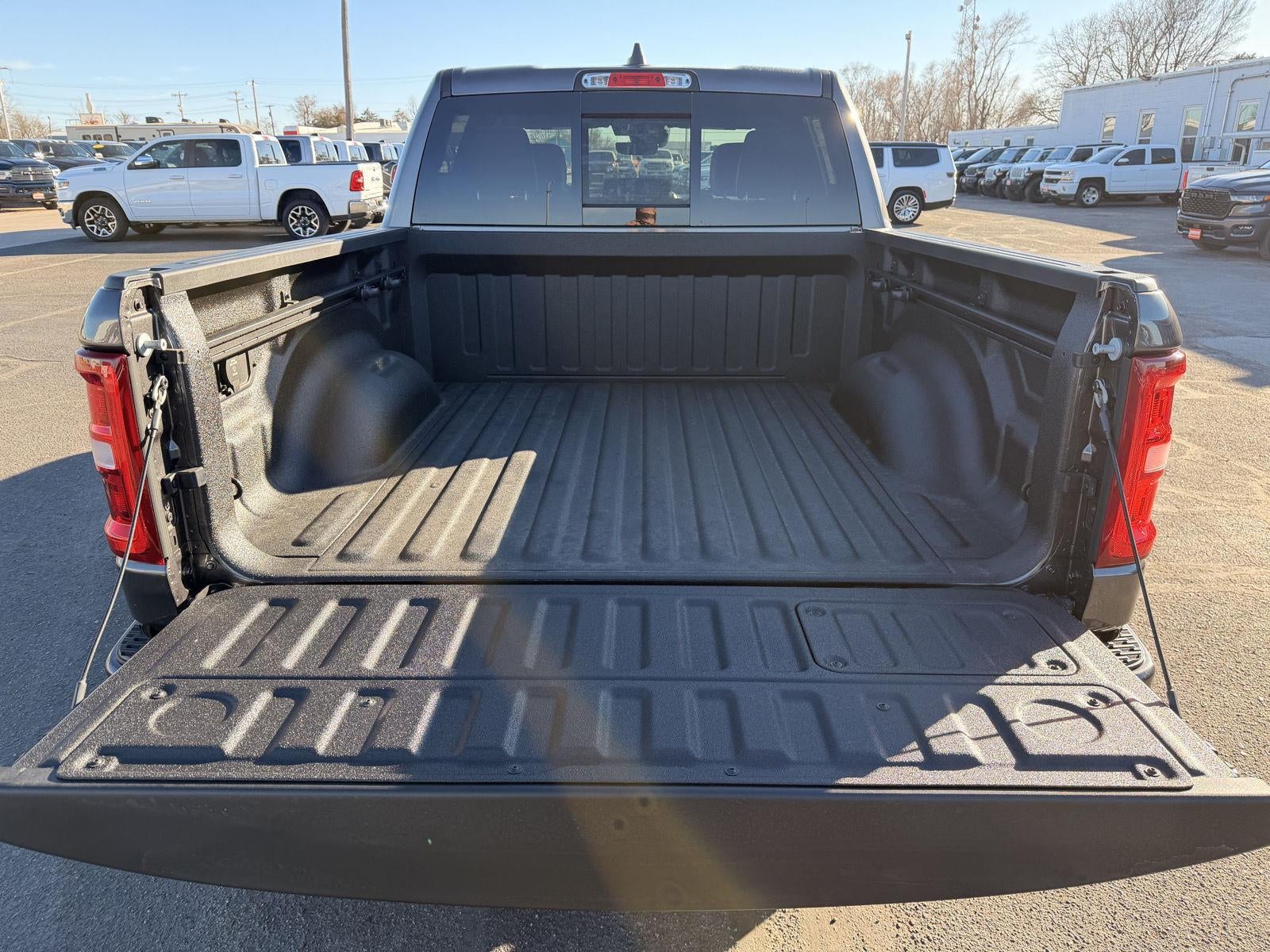2026 RAM 1500 RAM 1500 LARAMIE CREW CAB 4X4 5'7' BOX