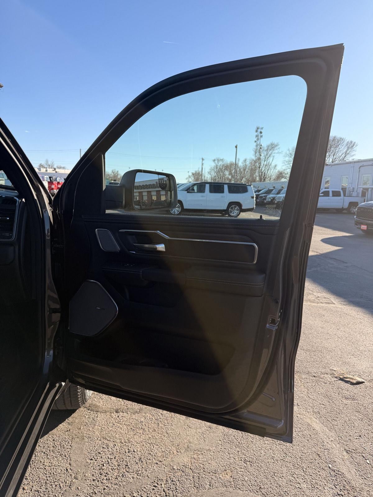 2026 RAM 1500 RAM 1500 LARAMIE CREW CAB 4X4 5'7' BOX