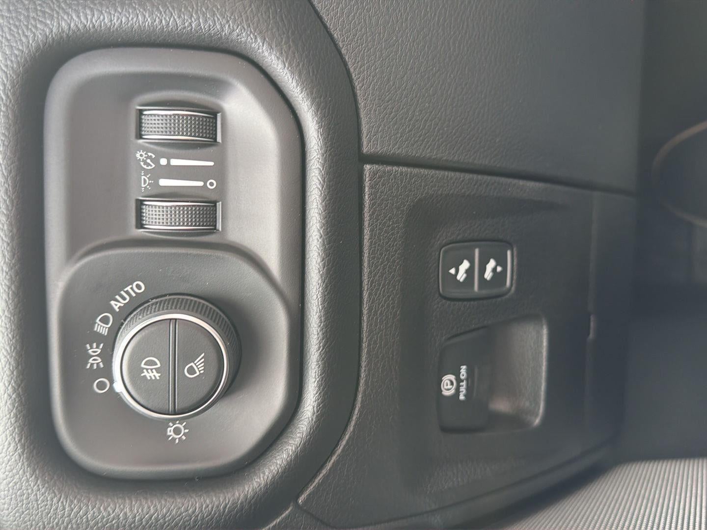 2026 RAM 1500 RAM 1500 LARAMIE CREW CAB 4X4 5'7' BOX