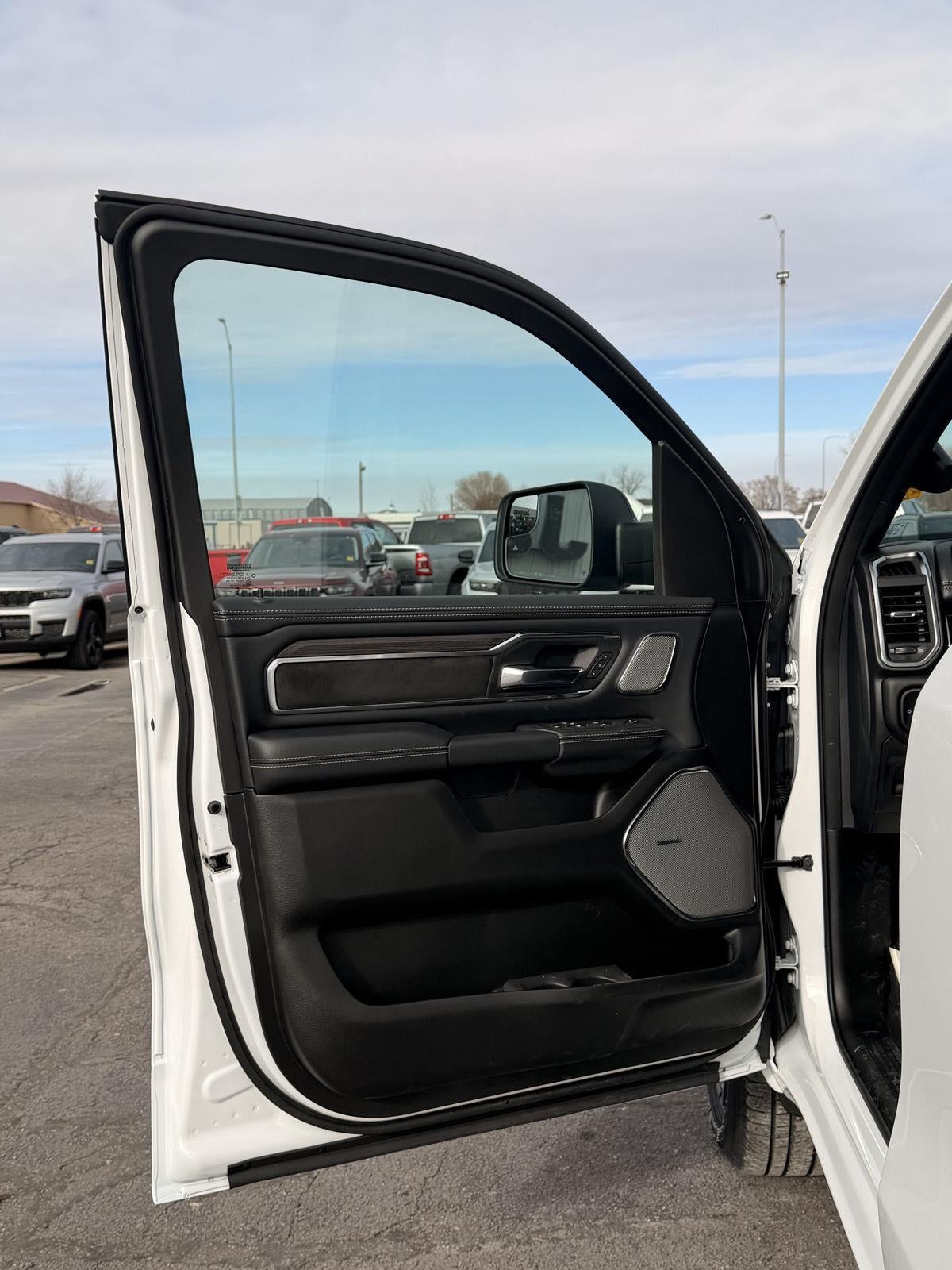 2026 RAM 1500 RAM 1500 LARAMIE CREW CAB 4X4 5'7' BOX