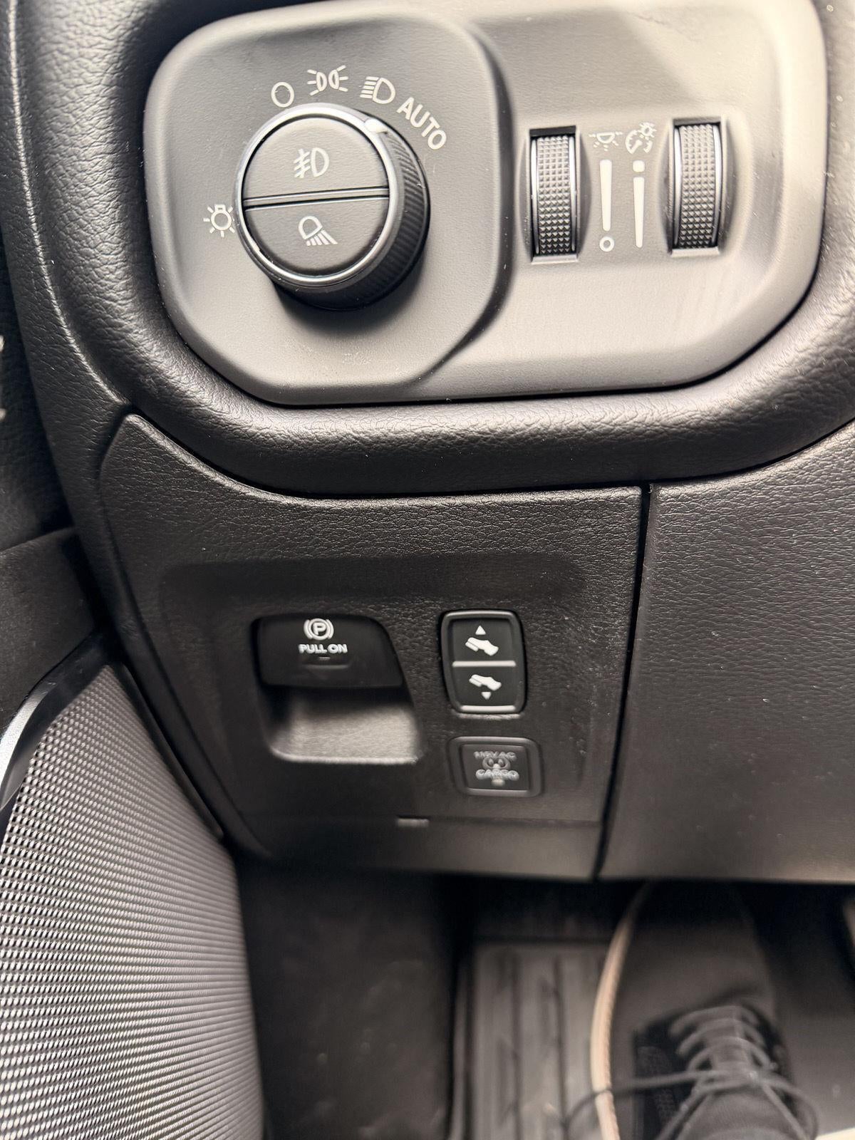 2026 RAM 1500 RAM 1500 LARAMIE CREW CAB 4X4 5'7' BOX