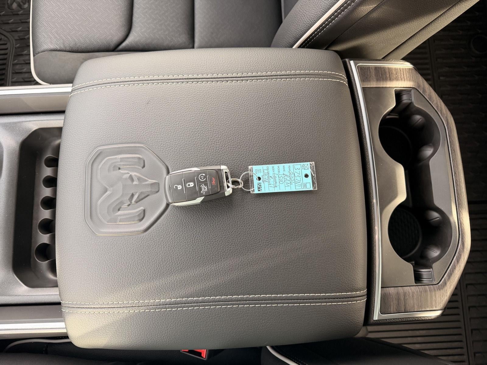 2026 RAM 1500 RAM 1500 LARAMIE CREW CAB 4X4 5'7' BOX