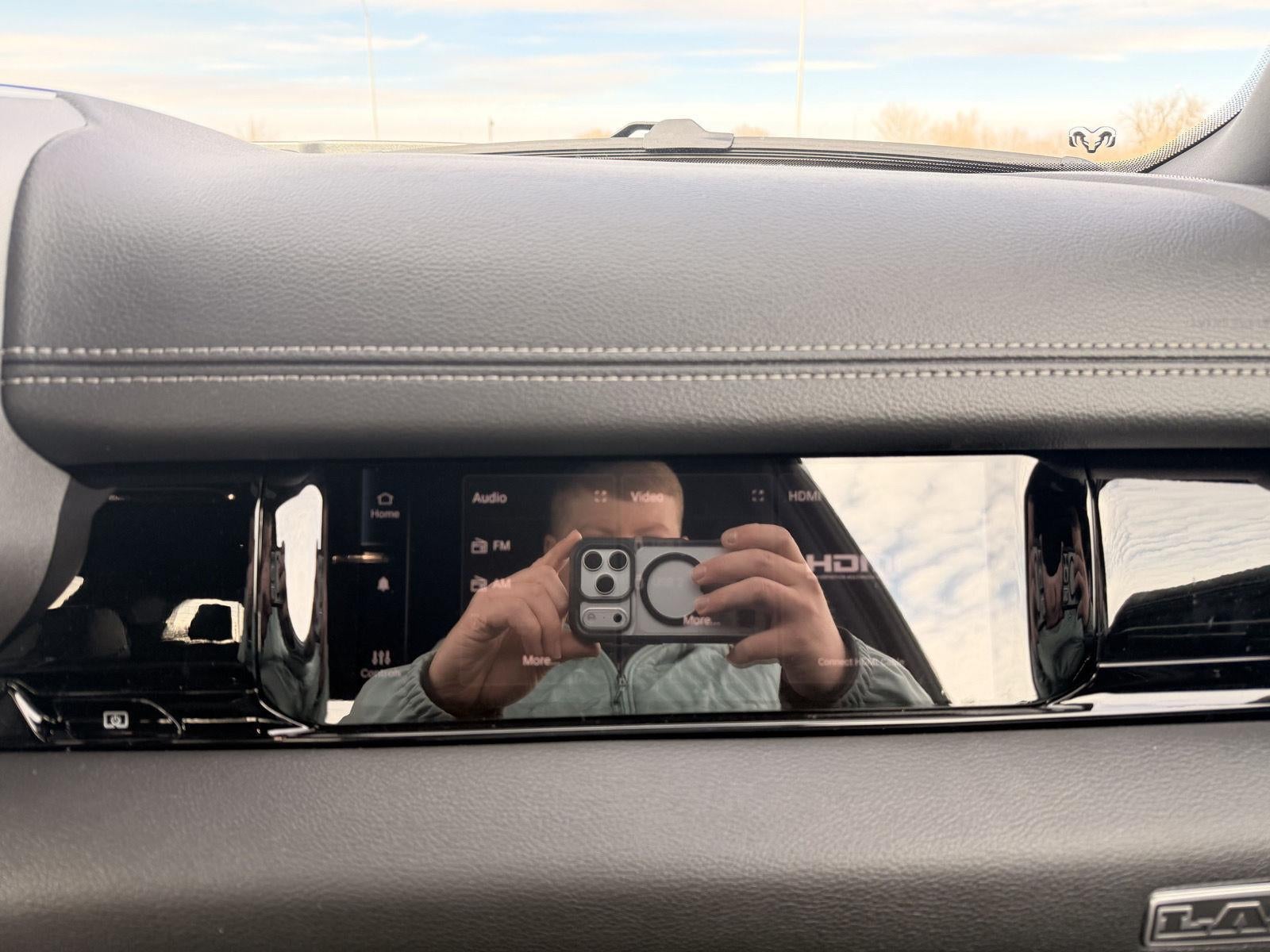 2026 RAM 1500 RAM 1500 LARAMIE CREW CAB 4X4 5'7' BOX