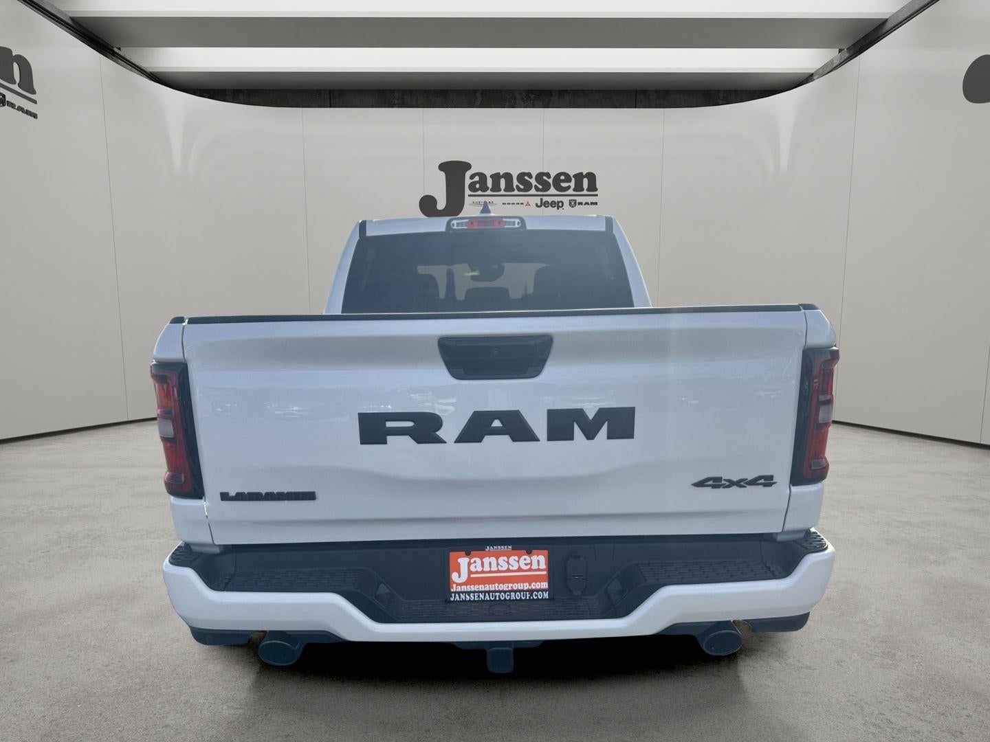 2026 RAM 1500 RAM 1500 LARAMIE CREW CAB 4X4 5'7' BOX