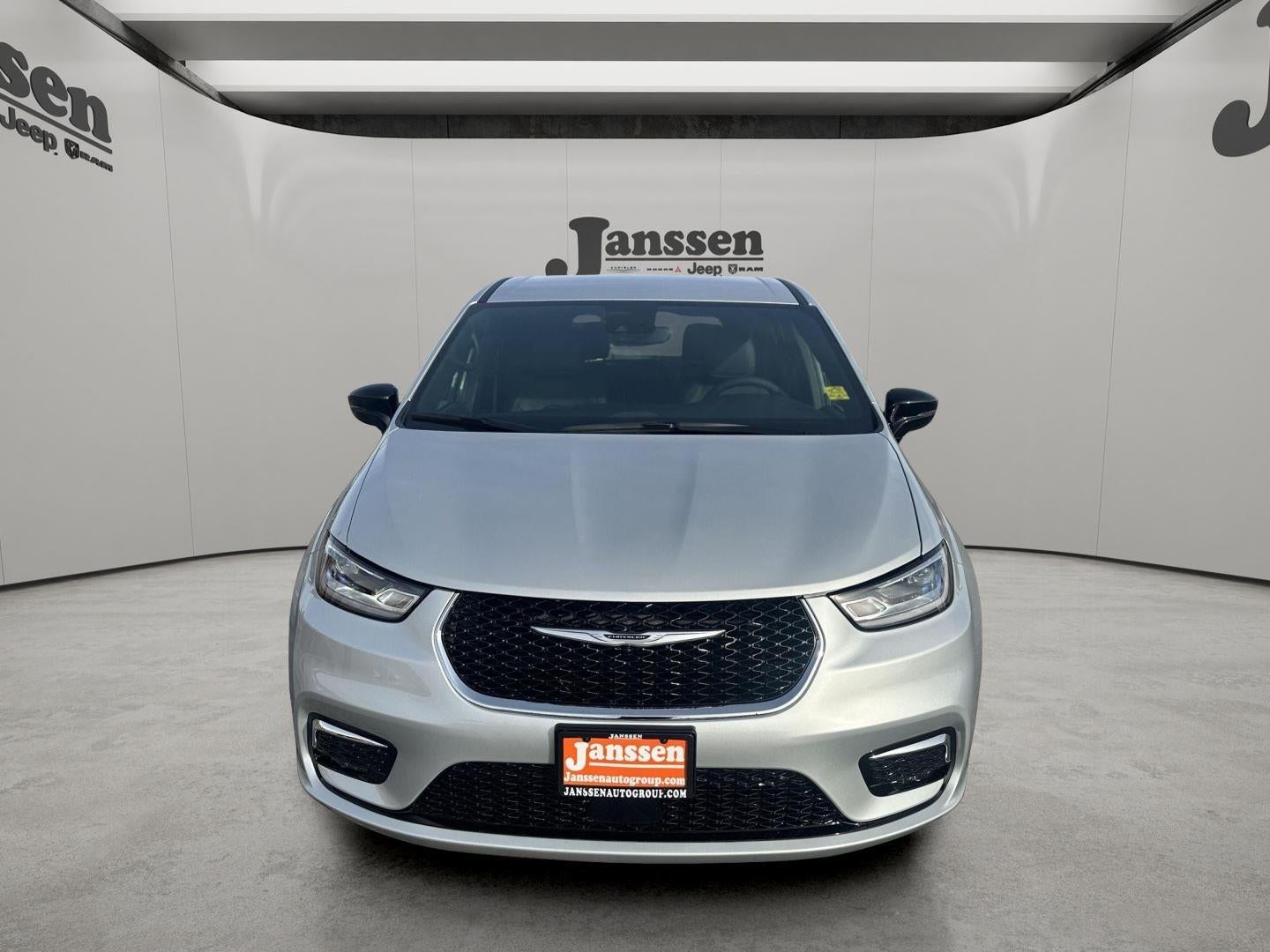 2026 Chrysler Pacifica PACIFICA SELECT AWD