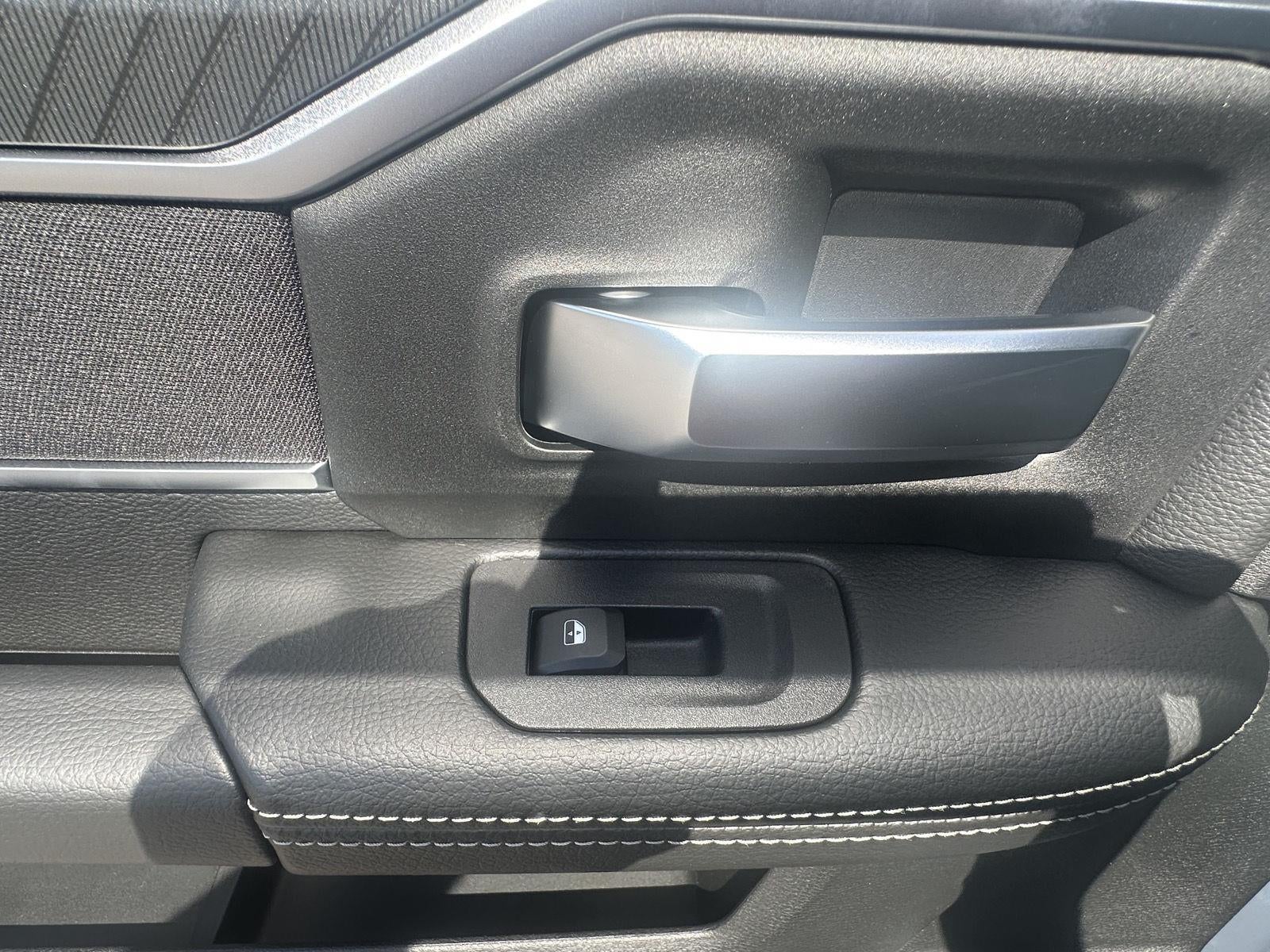 2026 RAM 3500 RAM 3500 BIG HORN CREW CAB 4X4 8' BOX