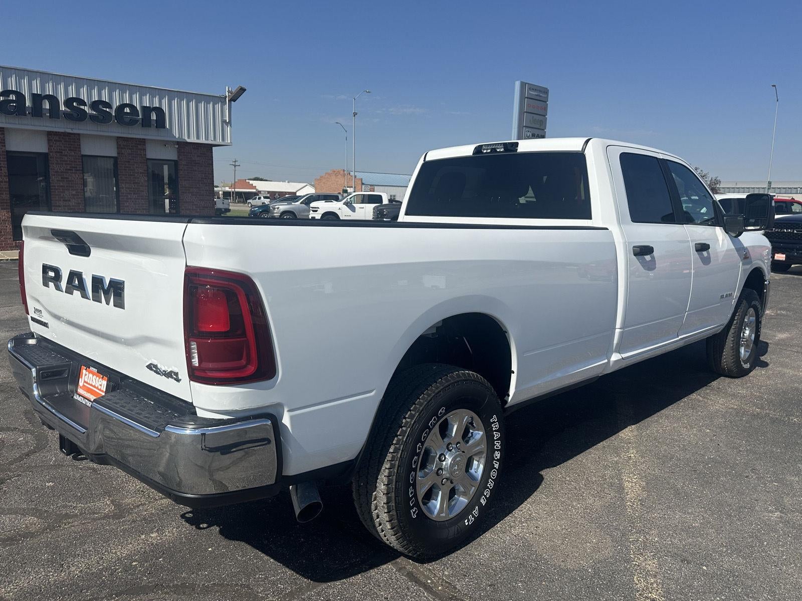 2026 RAM 3500 RAM 3500 BIG HORN CREW CAB 4X4 8' BOX