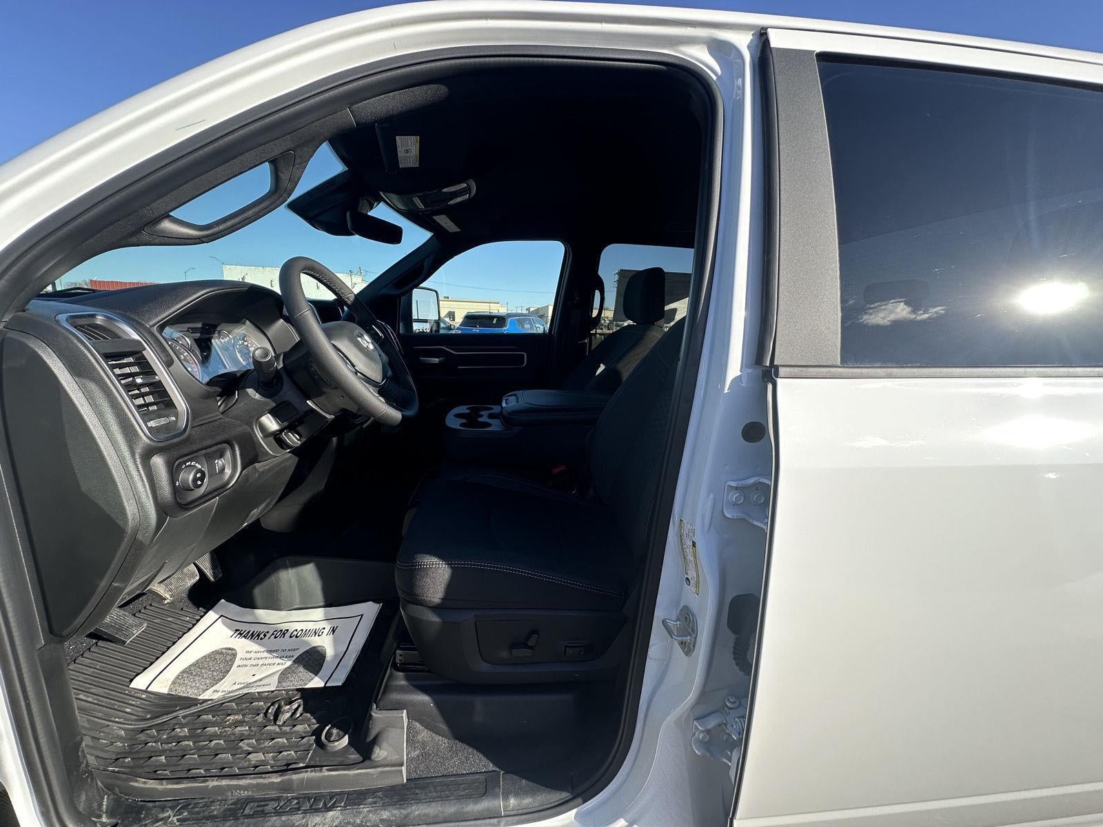 2026 RAM 3500 RAM 3500 BIG HORN CREW CAB 4X4 8' BOX