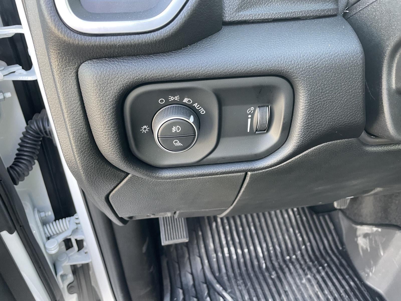 2025 RAM 2500 RAM 2500 BIG HORN CREW CAB 4X4 6'4' BOX