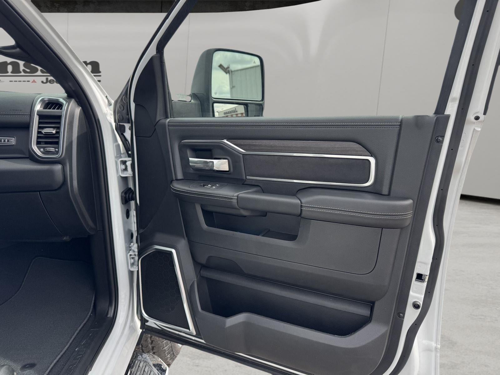 2026 RAM 2500 RAM 2500 LARAMIE CREW CAB 4X4 6'4' BOX