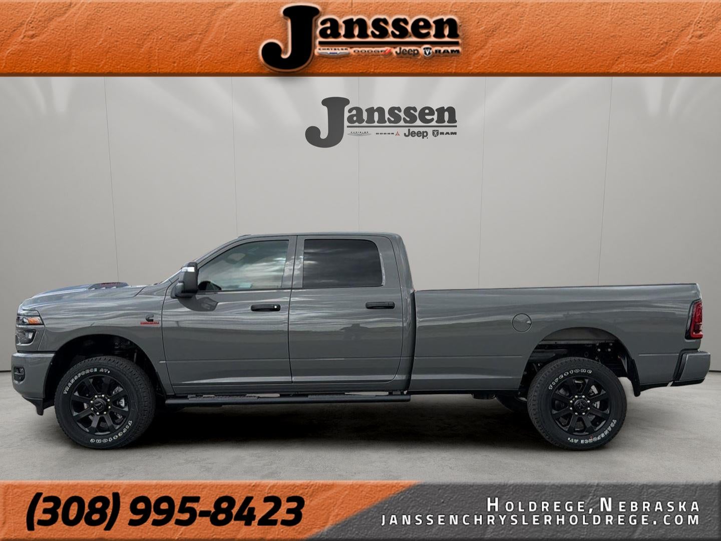 2026 RAM 2500 RAM 2500 BLACK EXPRESS CREW CAB 4X4 8' BOX