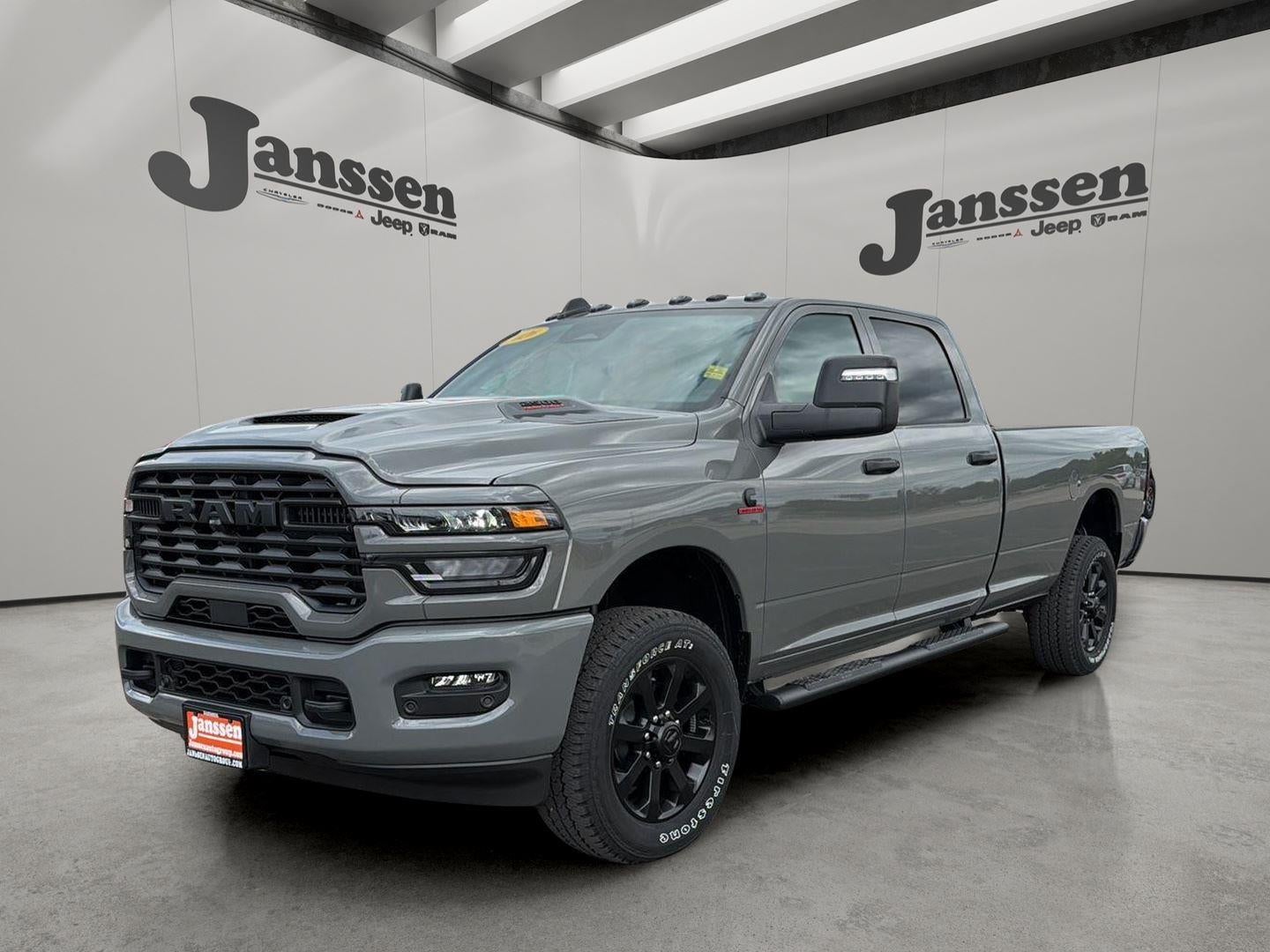 2026 RAM 2500 RAM 2500 BLACK EXPRESS CREW CAB 4X4 8' BOX