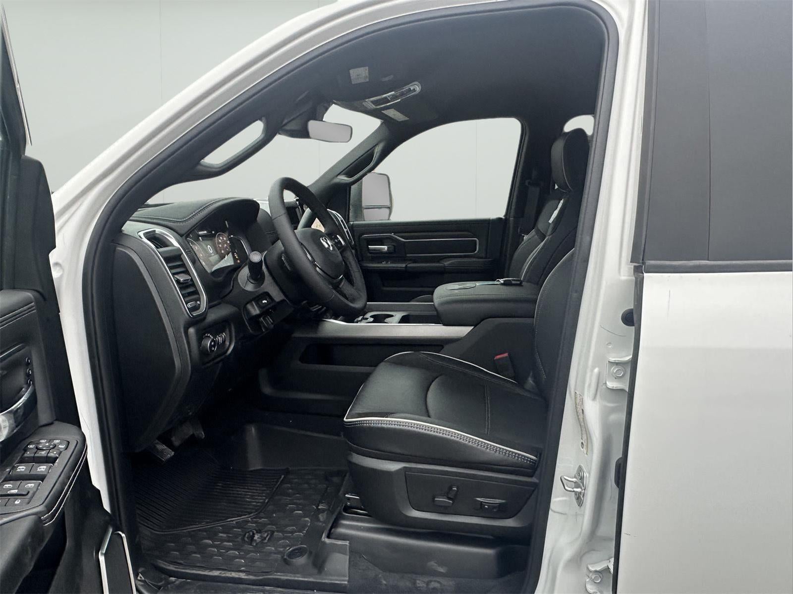 2026 RAM 2500 RAM 2500 LARAMIE MEGA CAB 4X4 6'4' BOX