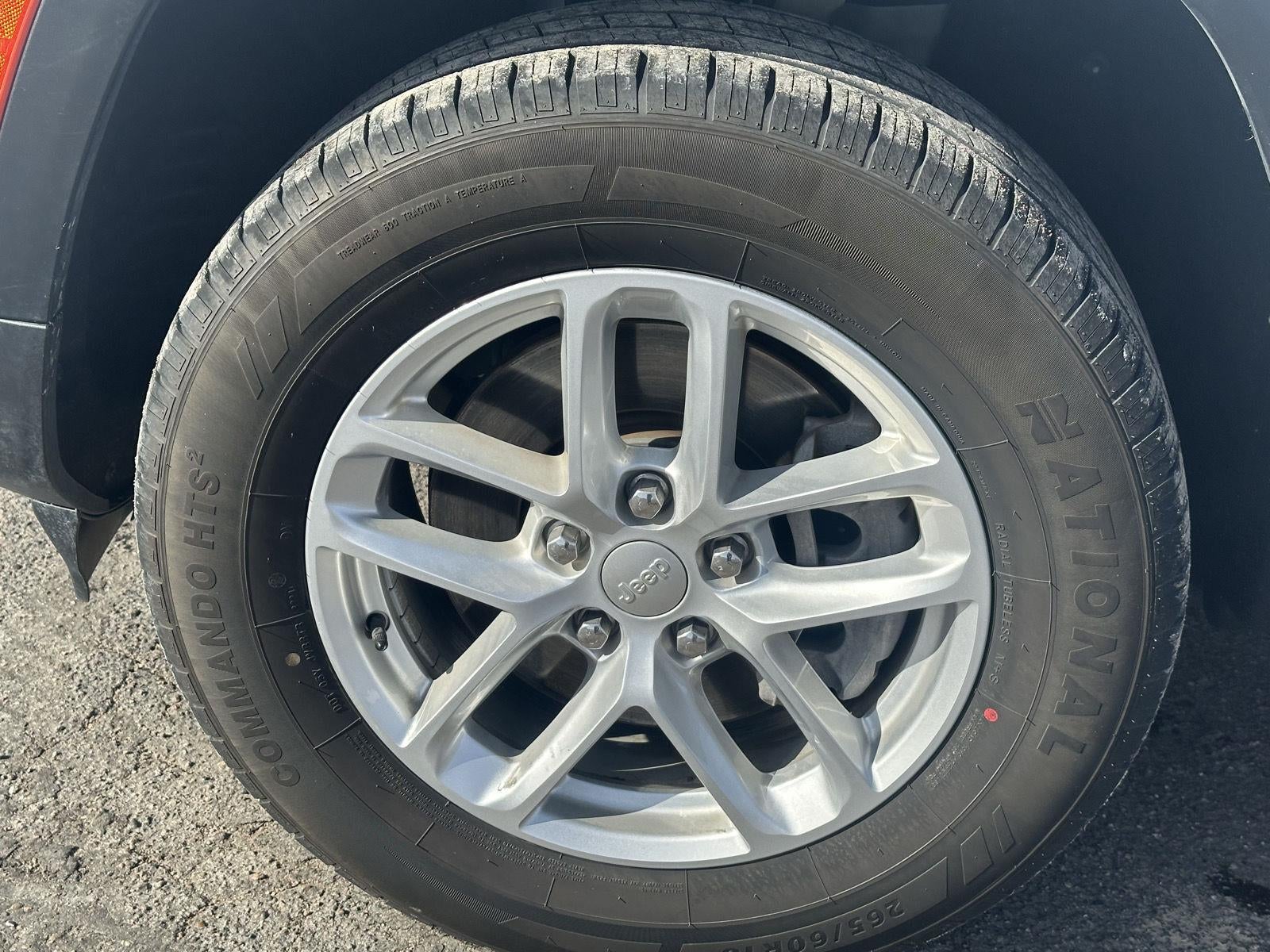 2023 Jeep Grand Cherokee L Laredo