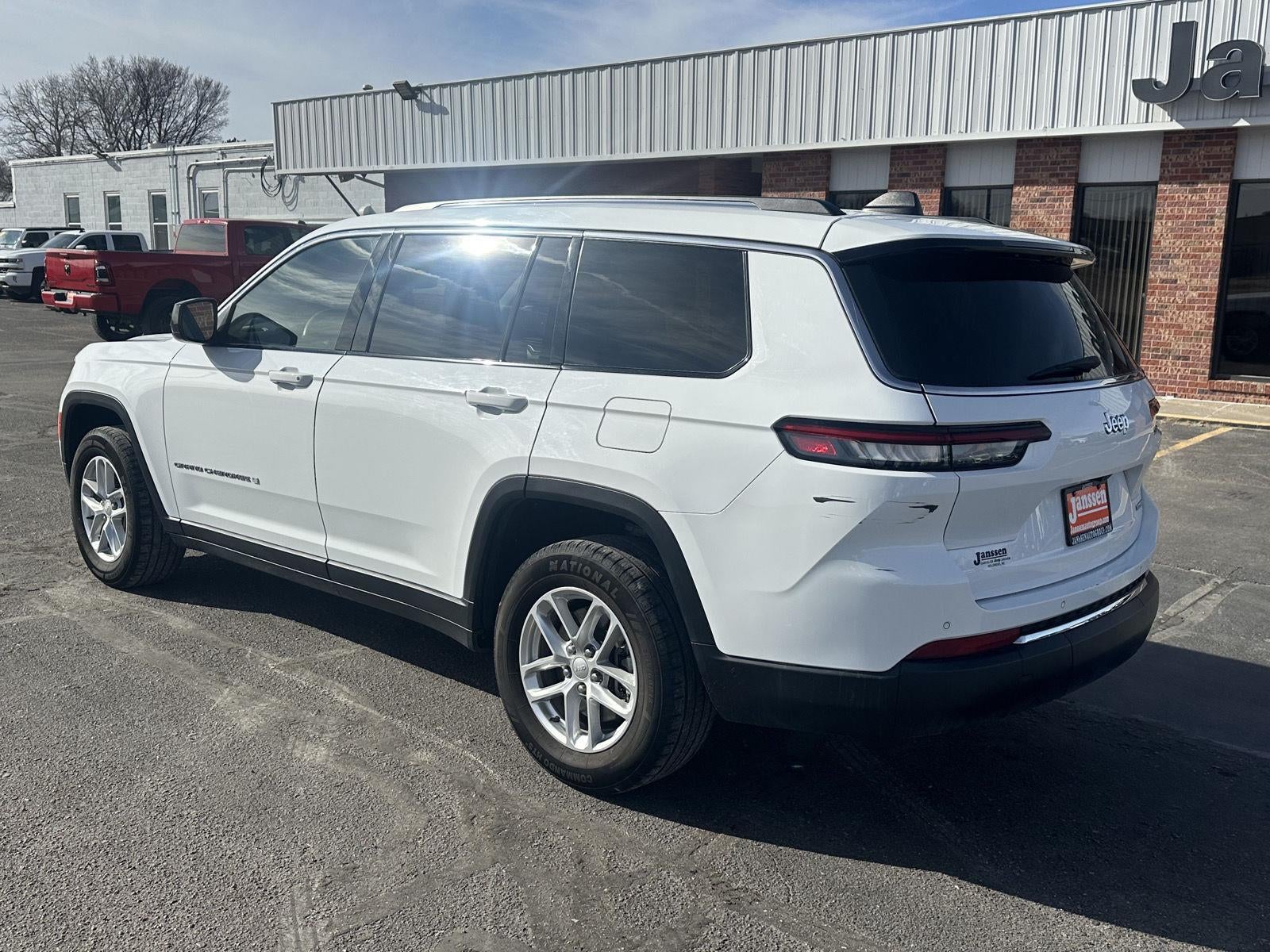 2023 Jeep Grand Cherokee L Laredo