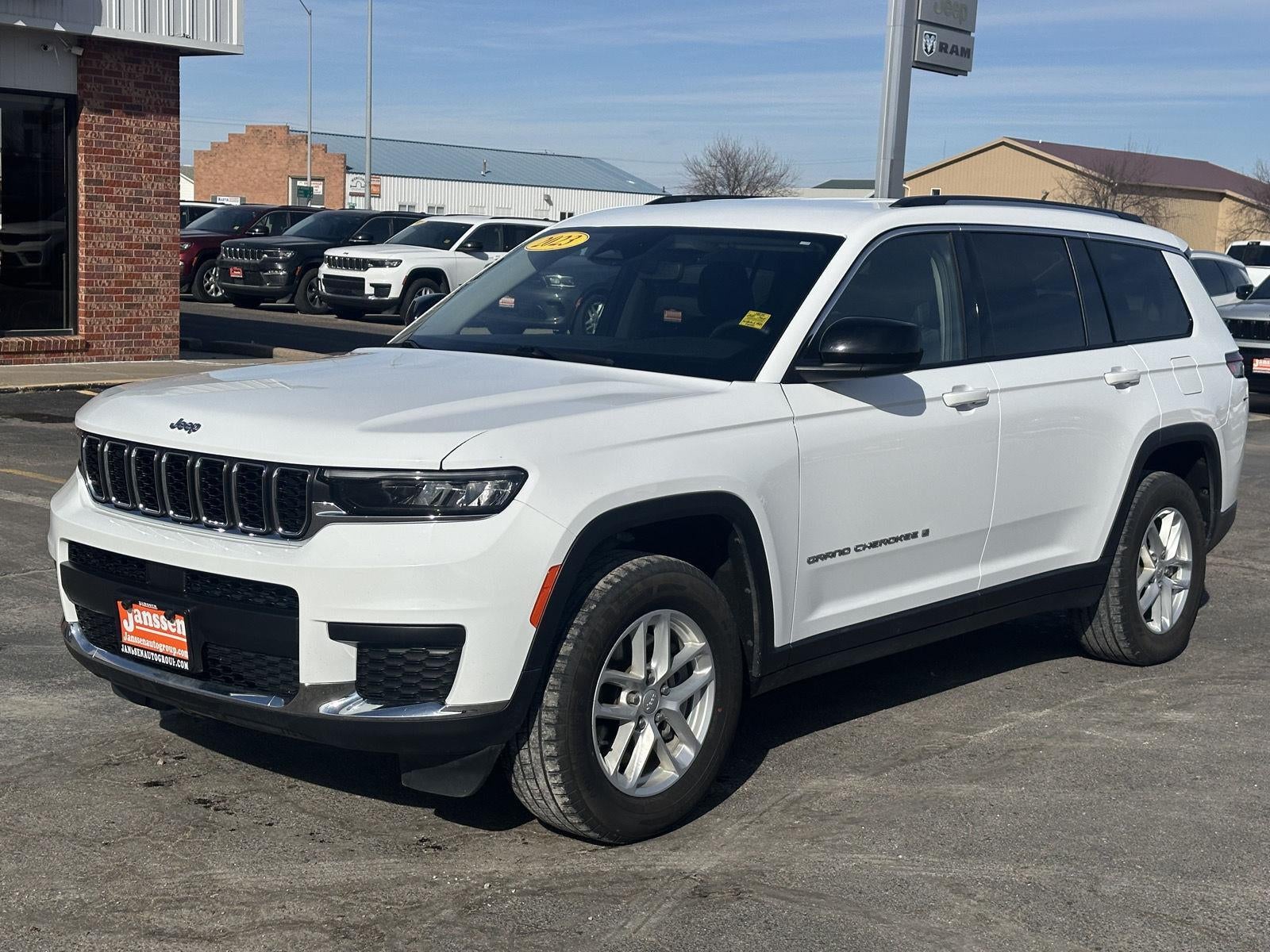 2023 Jeep Grand Cherokee L Laredo