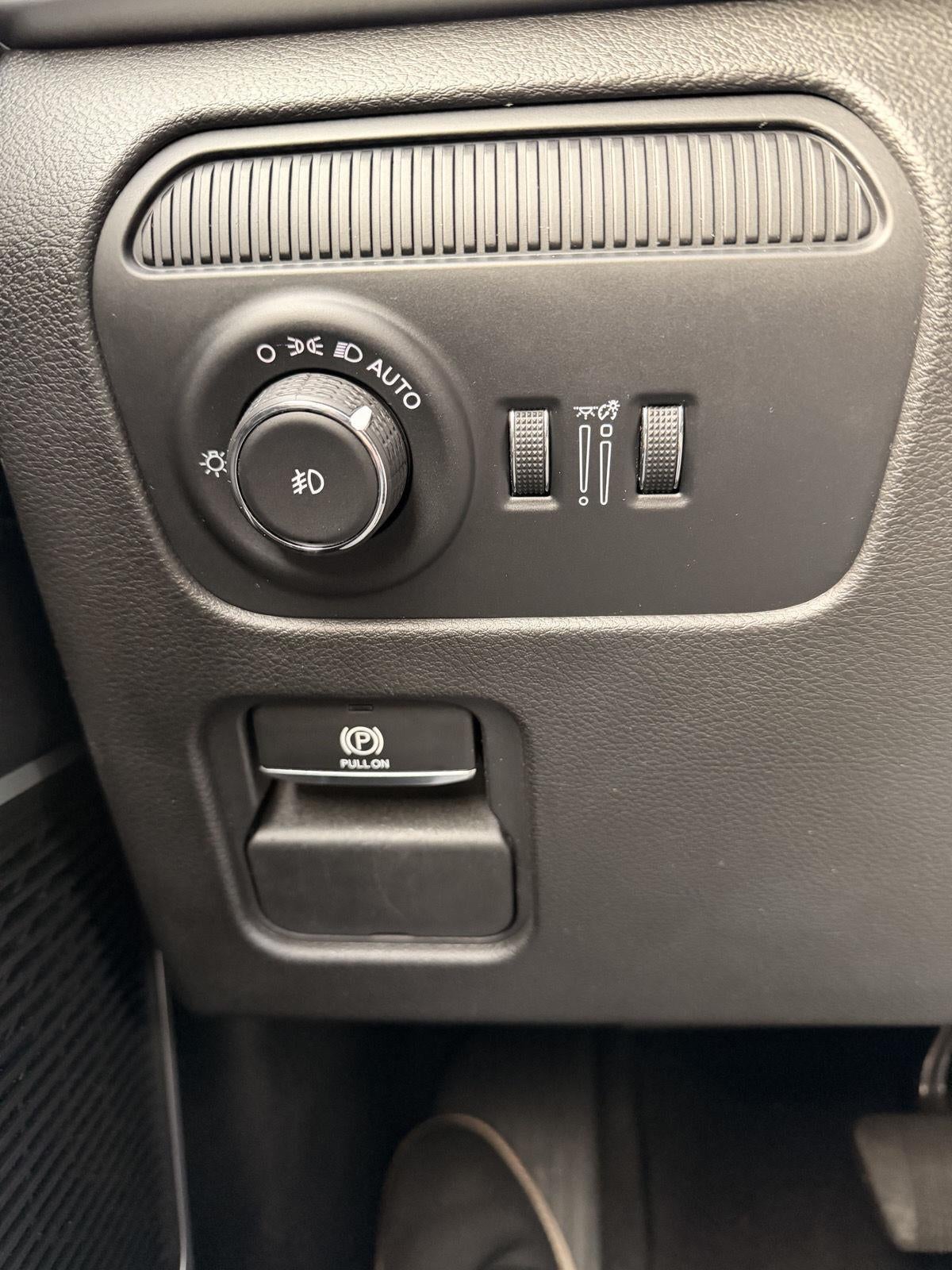 2025 Jeep Wagoneer L Base