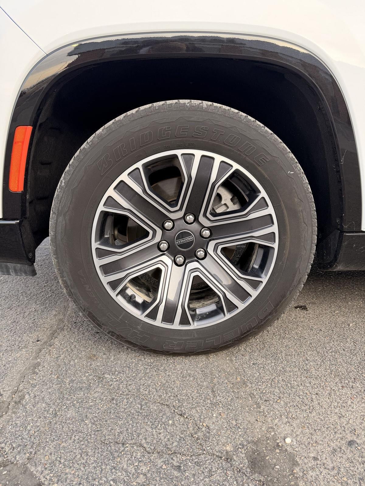 2025 Jeep Wagoneer L Base