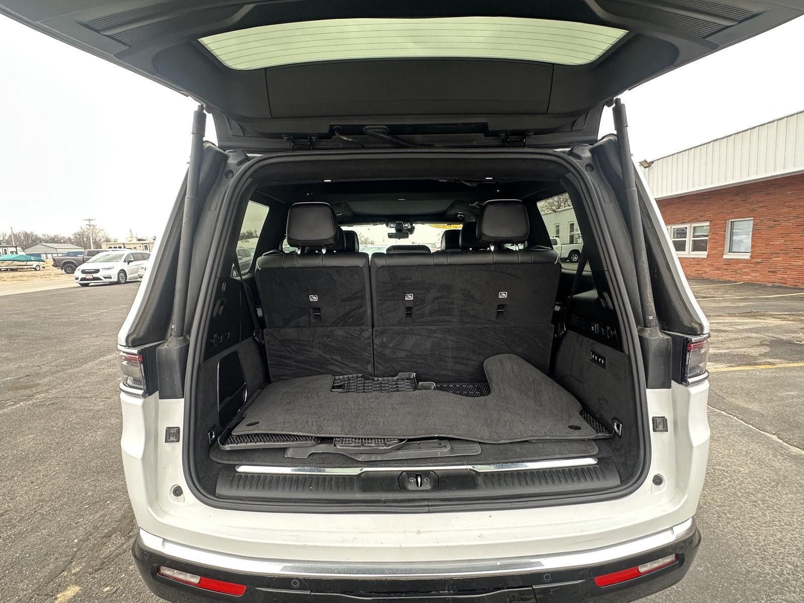 2023 Jeep Grand Wagoneer Series II