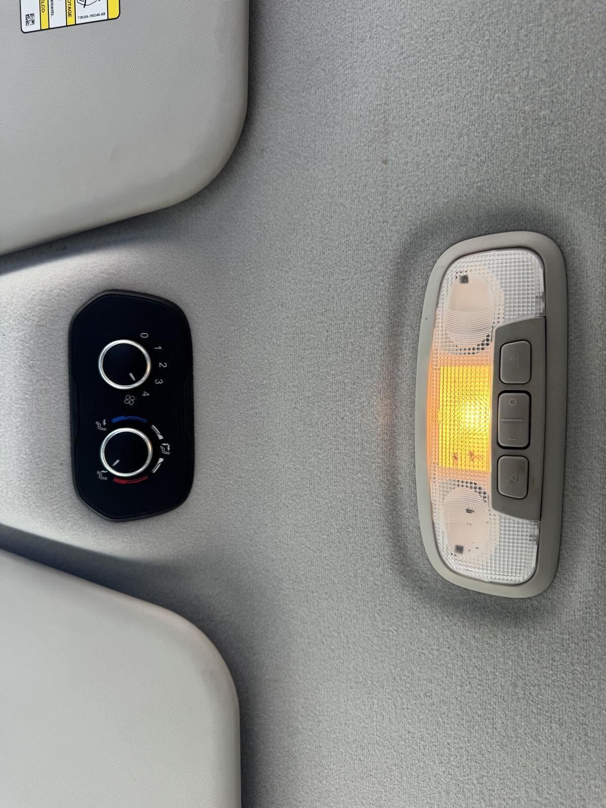 2020 Ford Transit Passenger Wagon XLT
