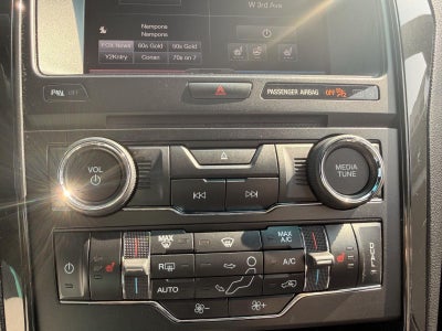 2016 Ford EXPLORER Base