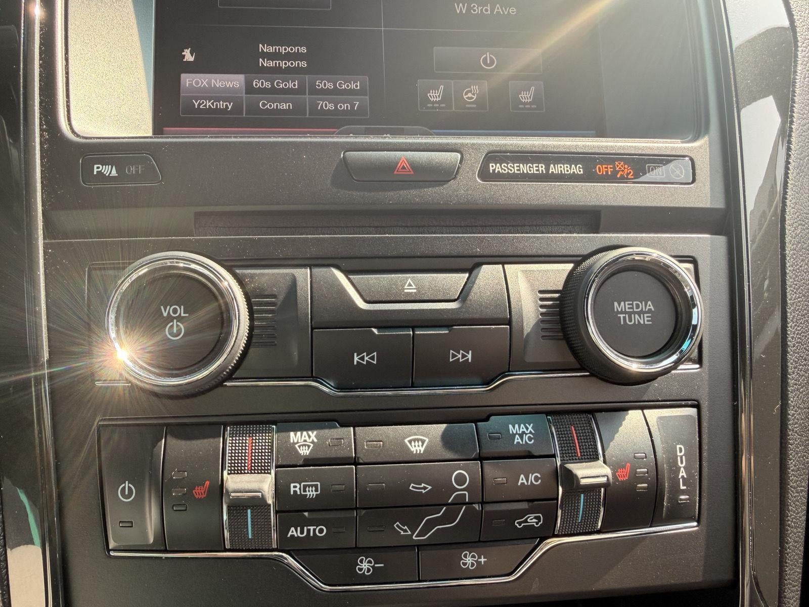 2016 Ford EXPLORER Base