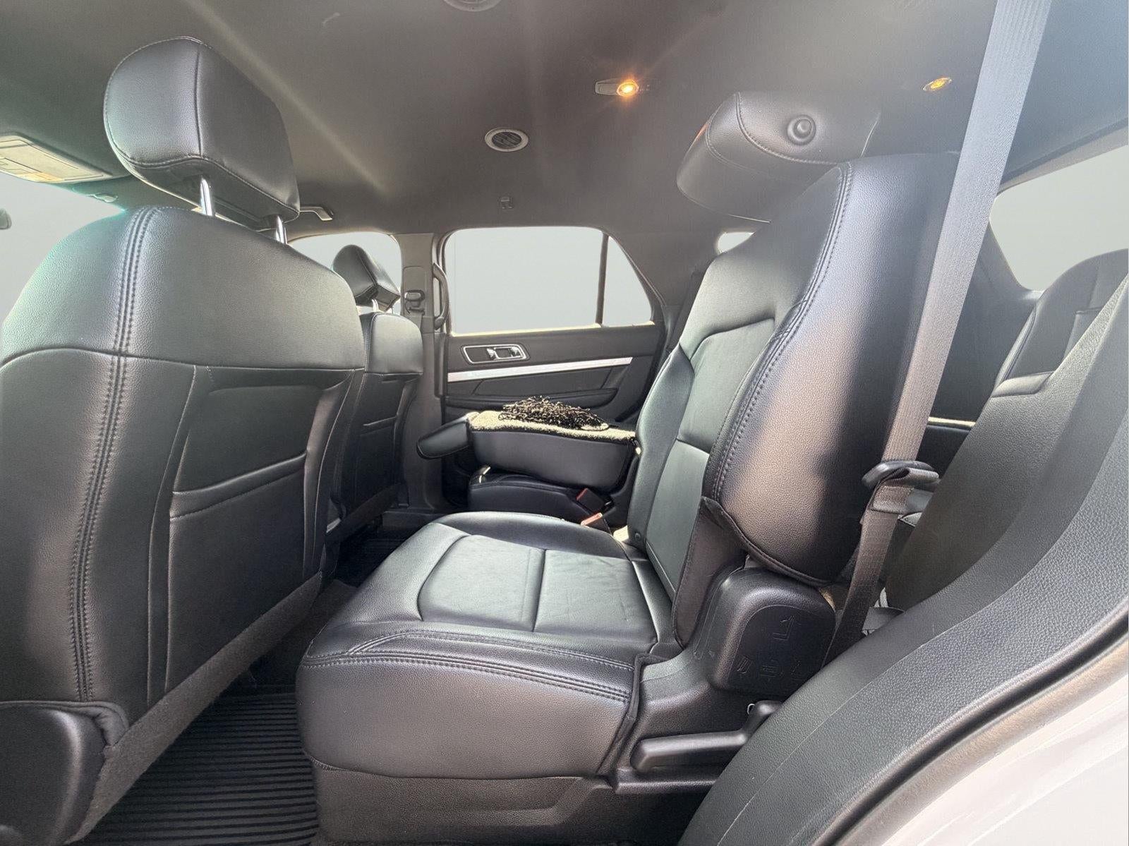 2016 Ford EXPLORER Base
