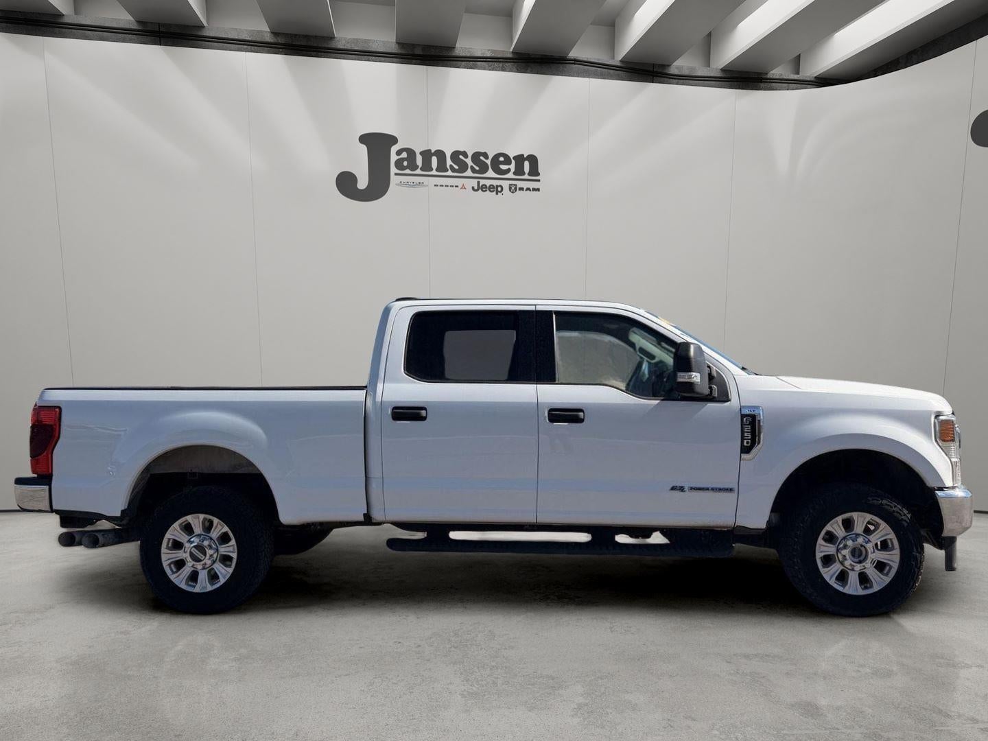 2022 Ford Super Duty F-250 SRW XLT