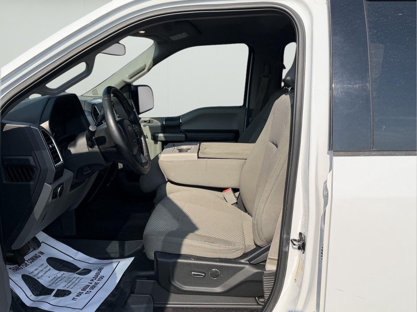 2016 Ford F-150 Base