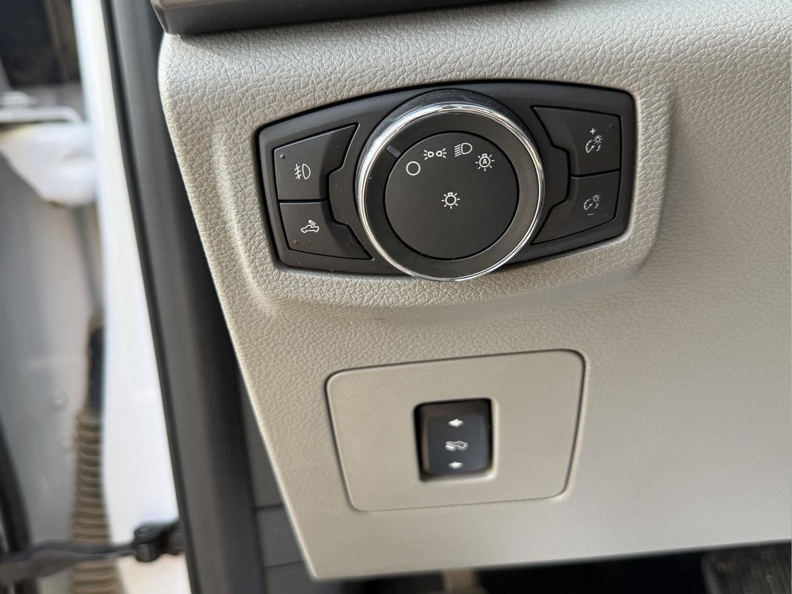 2016 Ford F-150 Base
