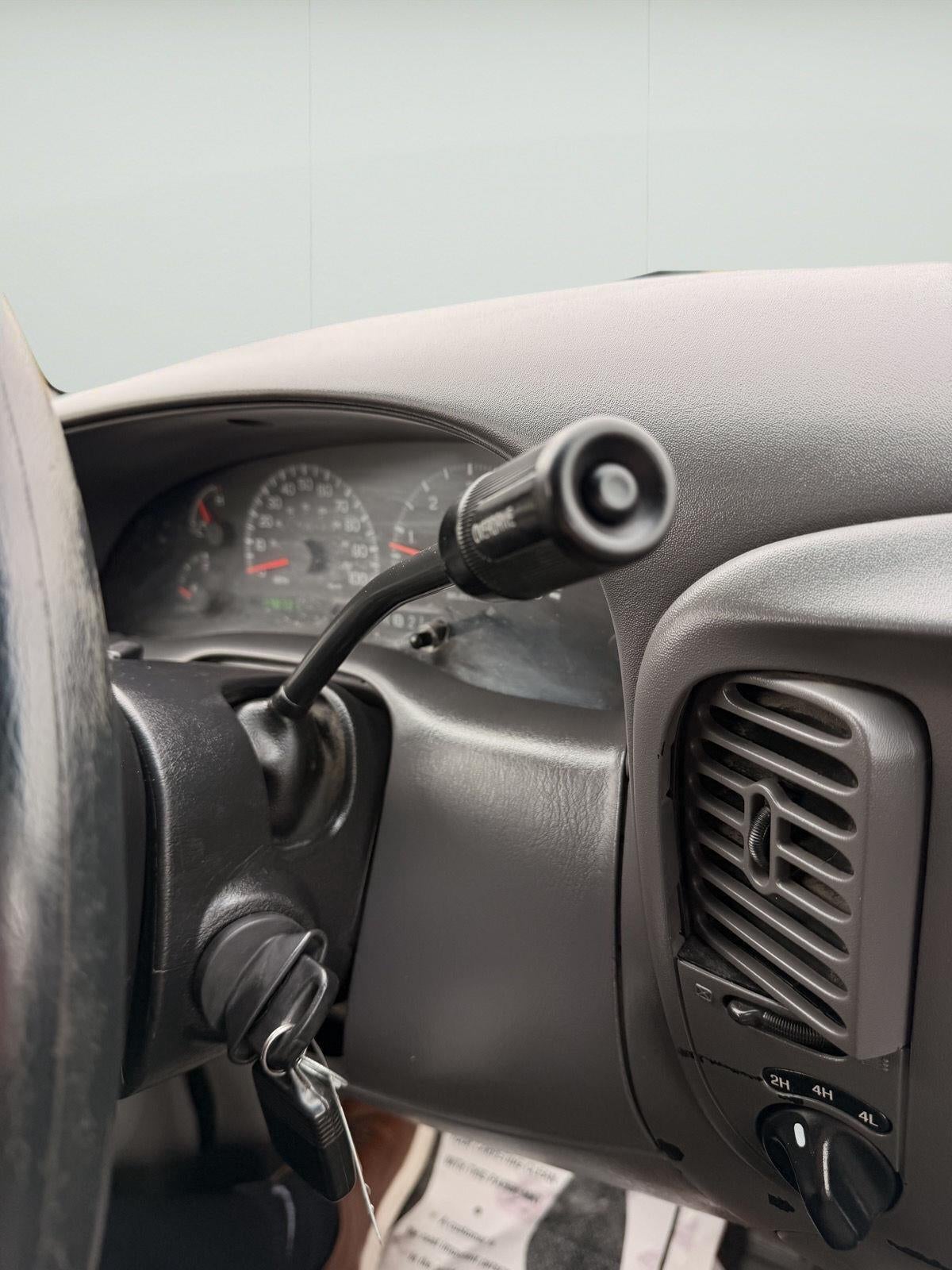 2000 Ford F-150 Base