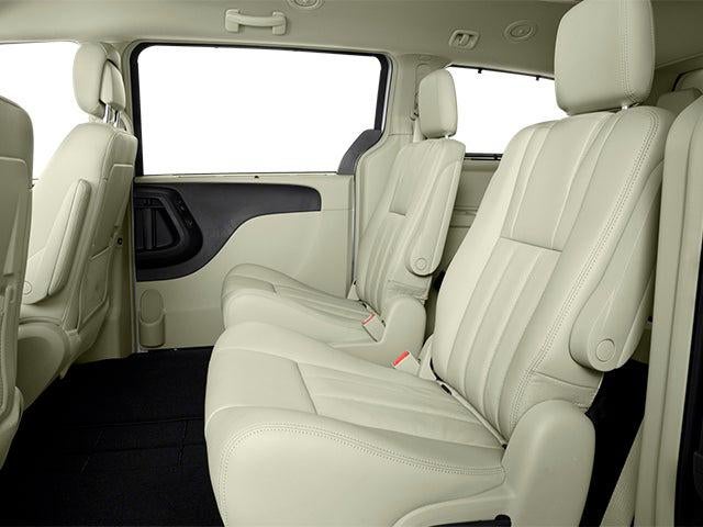 2014 Chrysler Town & Country Touring-L
