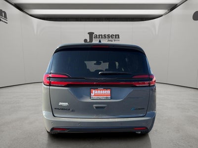 2023 Chrysler Pacifica Hybrid Touring L