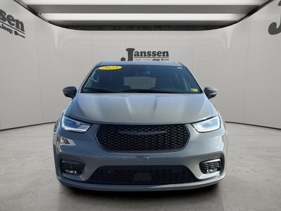 2023 Chrysler Pacifica Hybrid Touring L