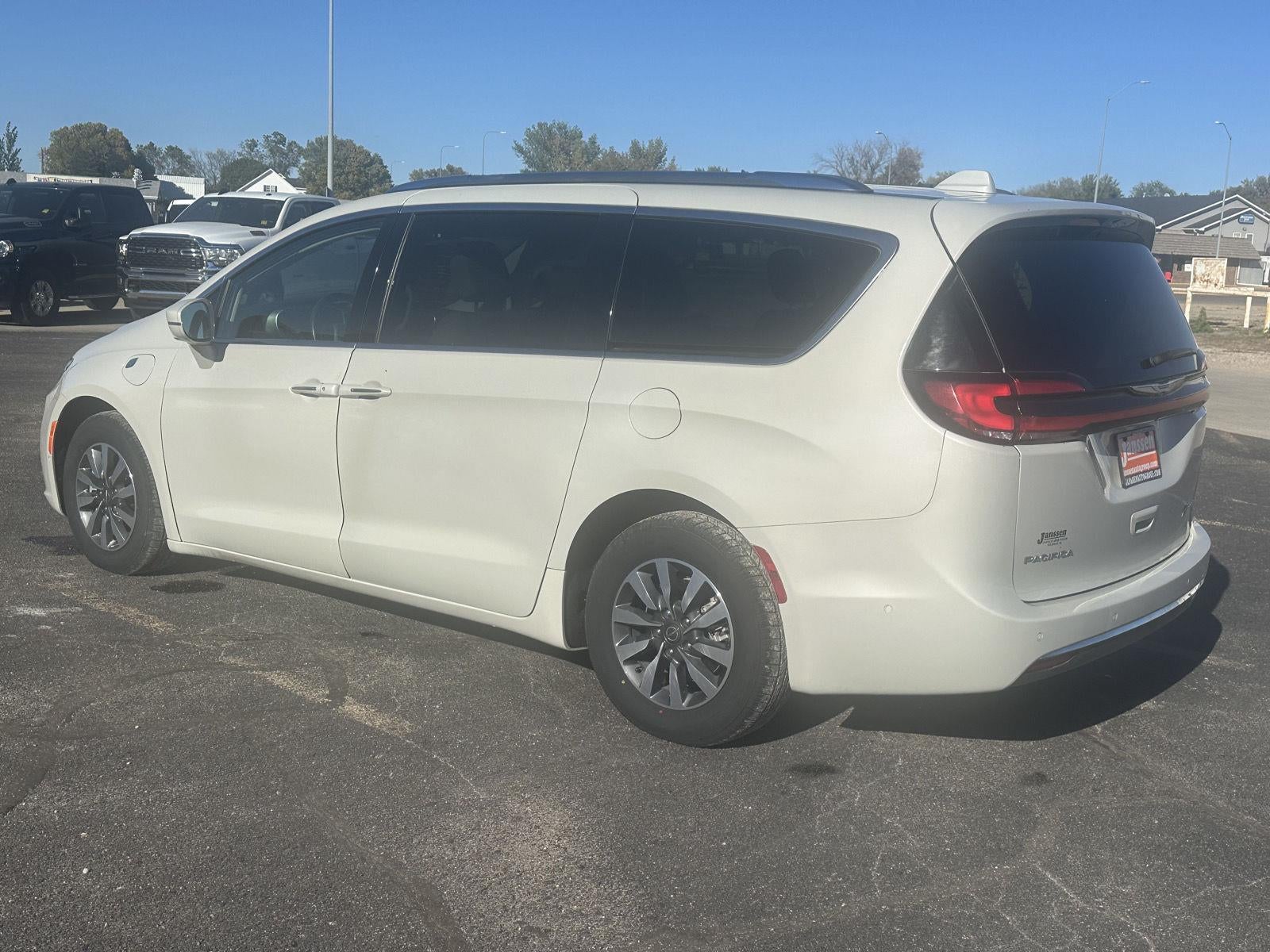 2021 Chrysler Pacifica Hybrid Touring L