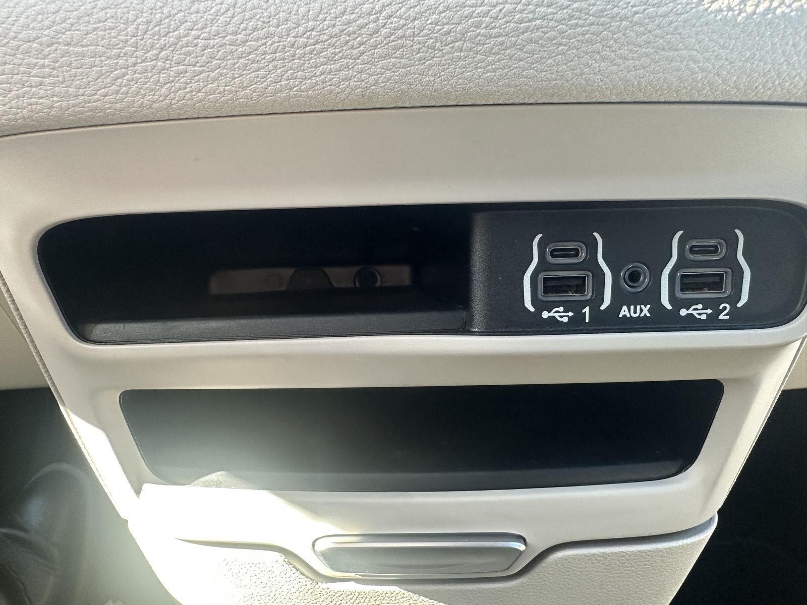 2021 Chrysler Pacifica Hybrid Touring L