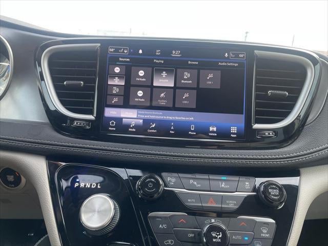 2021 Chrysler Pacifica Hybrid Touring L