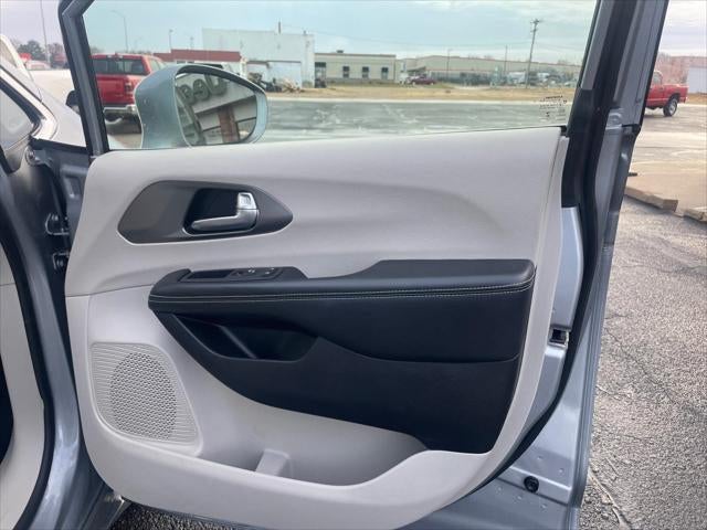 2021 Chrysler Pacifica Hybrid Touring L